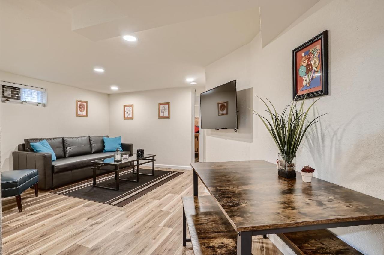 Sloans Lake Getaway - Basement Apartment Near Broncos And Downtown Denver Λέικγουντ Εξωτερικό φωτογραφία