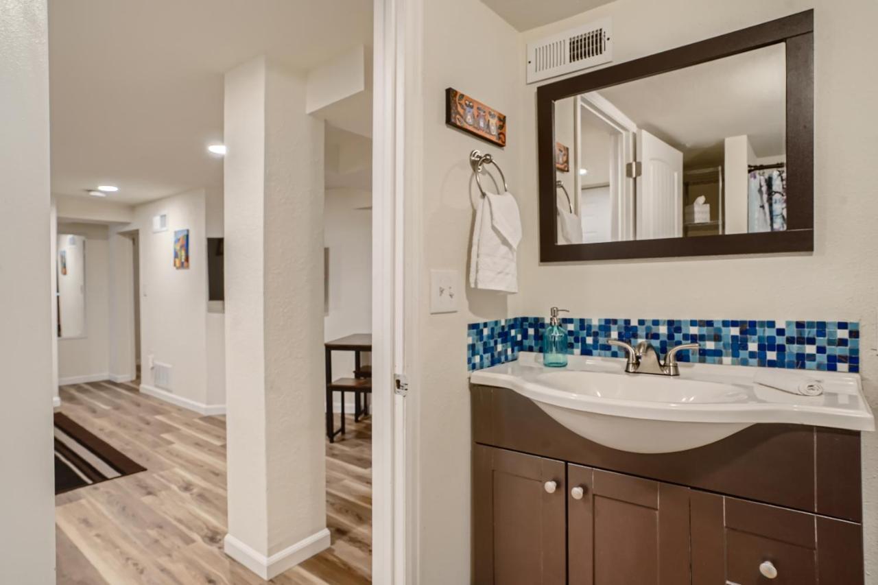 Sloans Lake Getaway - Basement Apartment Near Broncos And Downtown Denver Λέικγουντ Εξωτερικό φωτογραφία